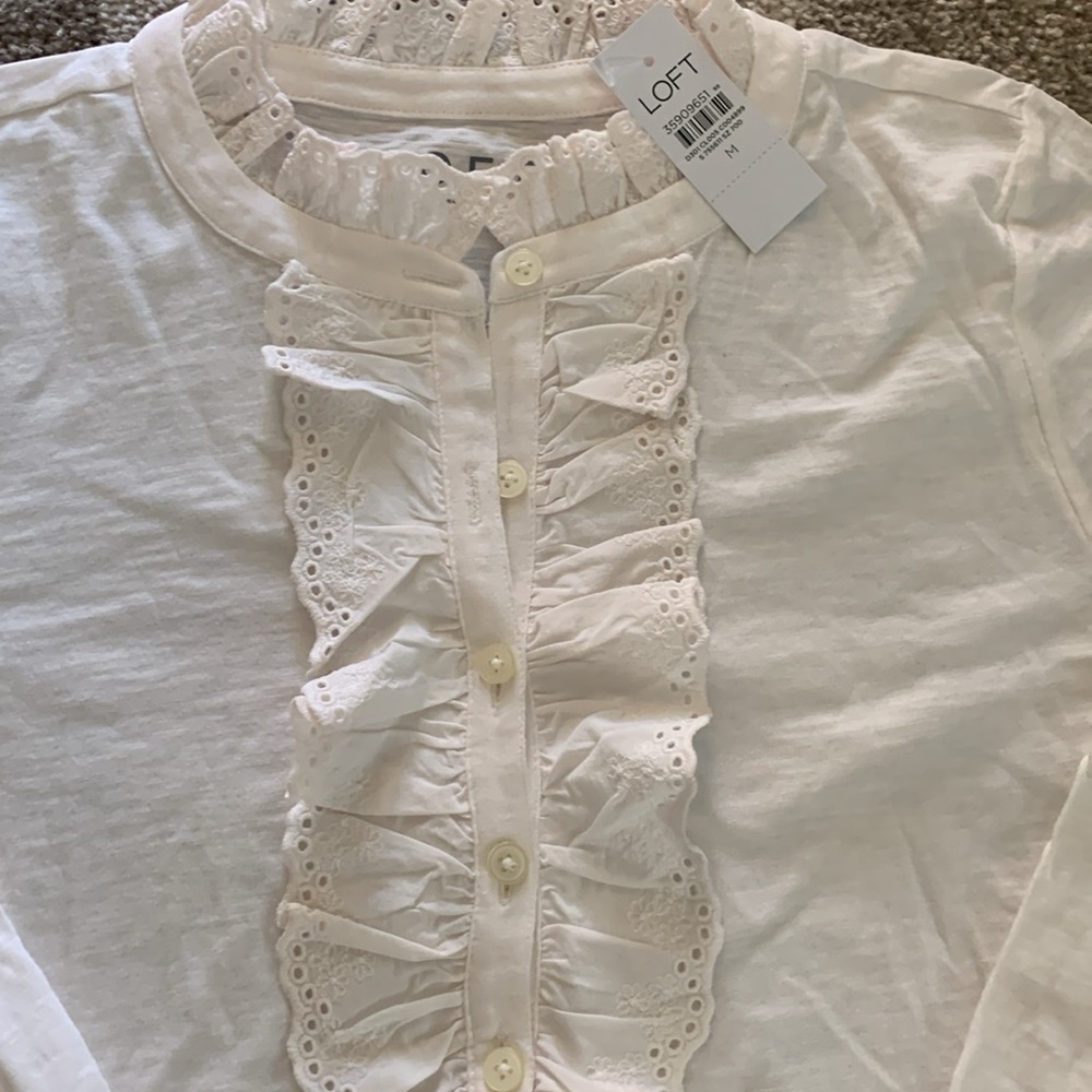 NWT Cream eyelet ruffle neck shirt - Picture 2 of 3